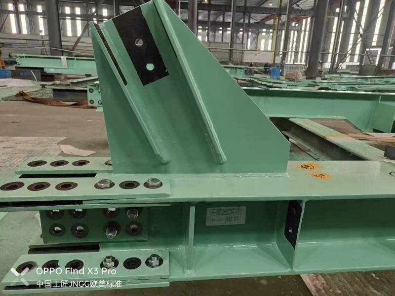 Polad Konstruksiyalı Binaların Tikinti Prosesi Aşkar Edildi