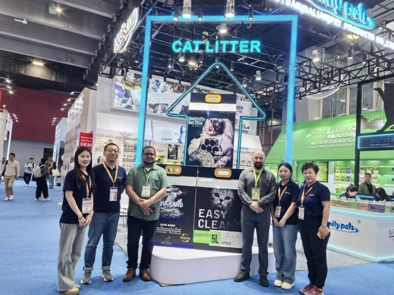 Pawsitive Innovations Await: Discover Top-Tier Bentonite & Tofu Cat Litter at CIPS