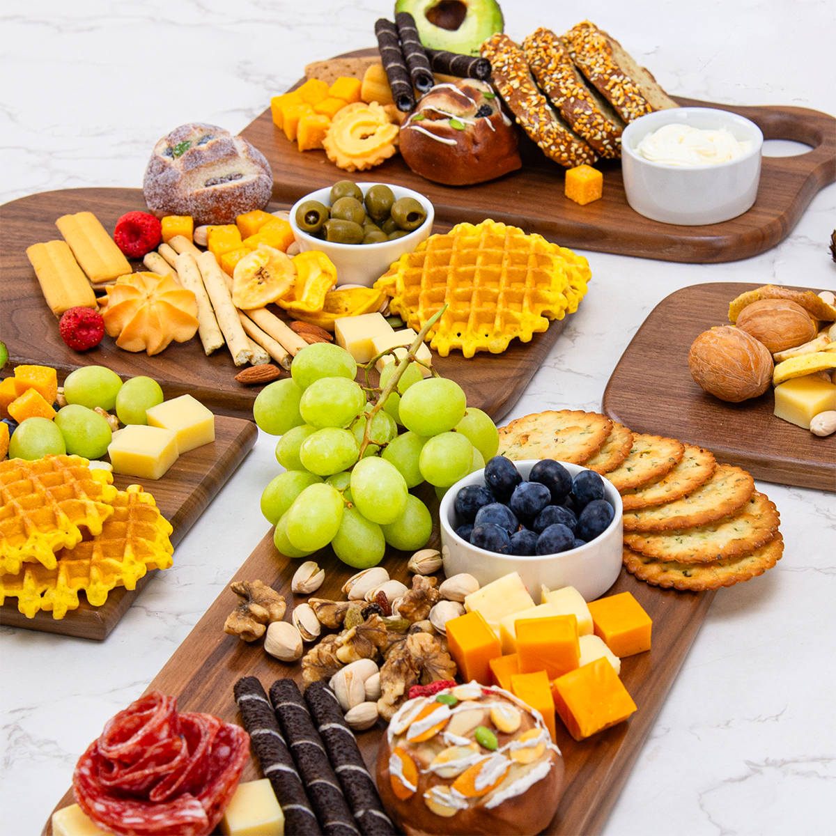 Why Should You Invest in a Walnut Cutting Board for Your Kitchen