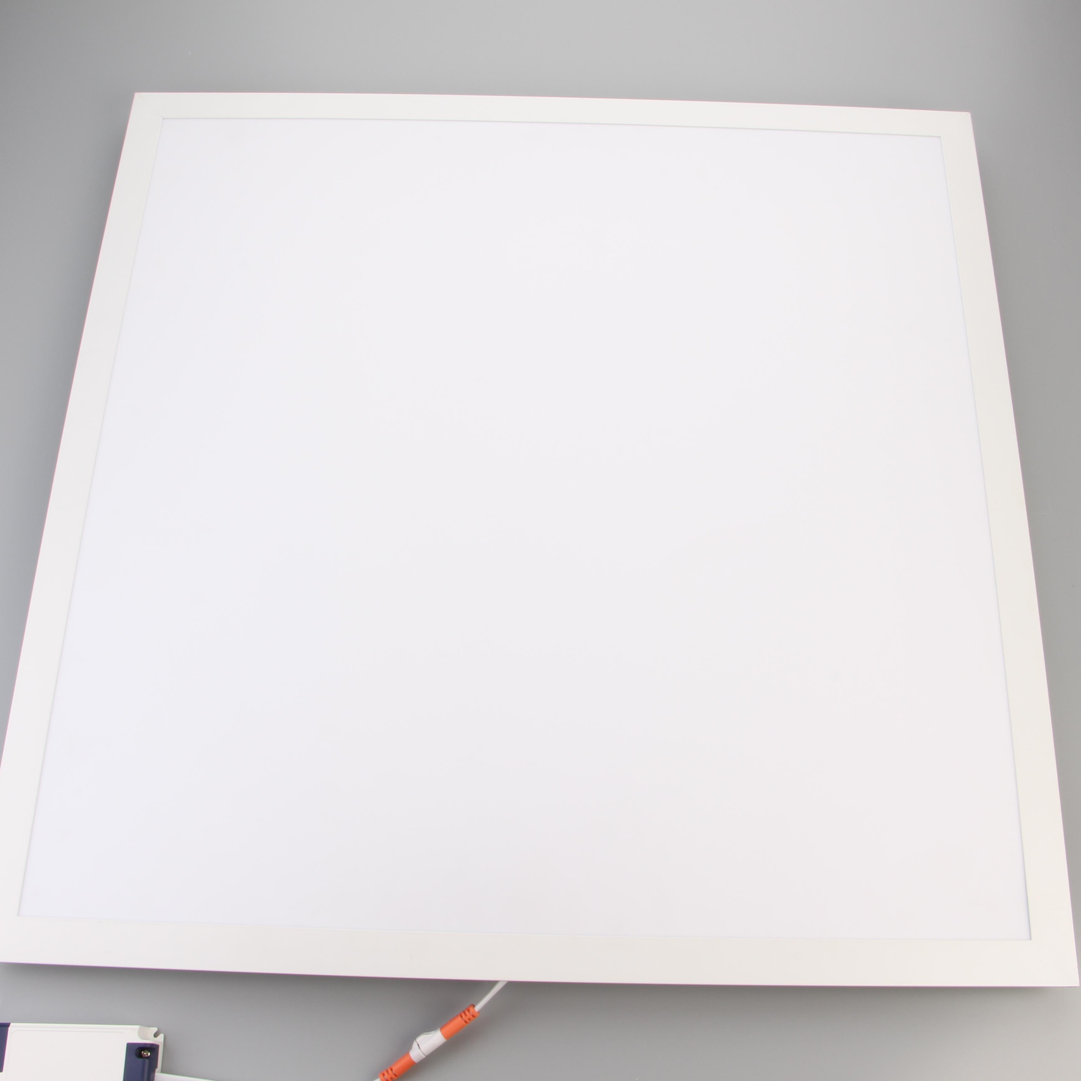 Môžu LED stropné svetelné prúdy vylepšiť kvalitu osvetlenia v vašom kancelárii?