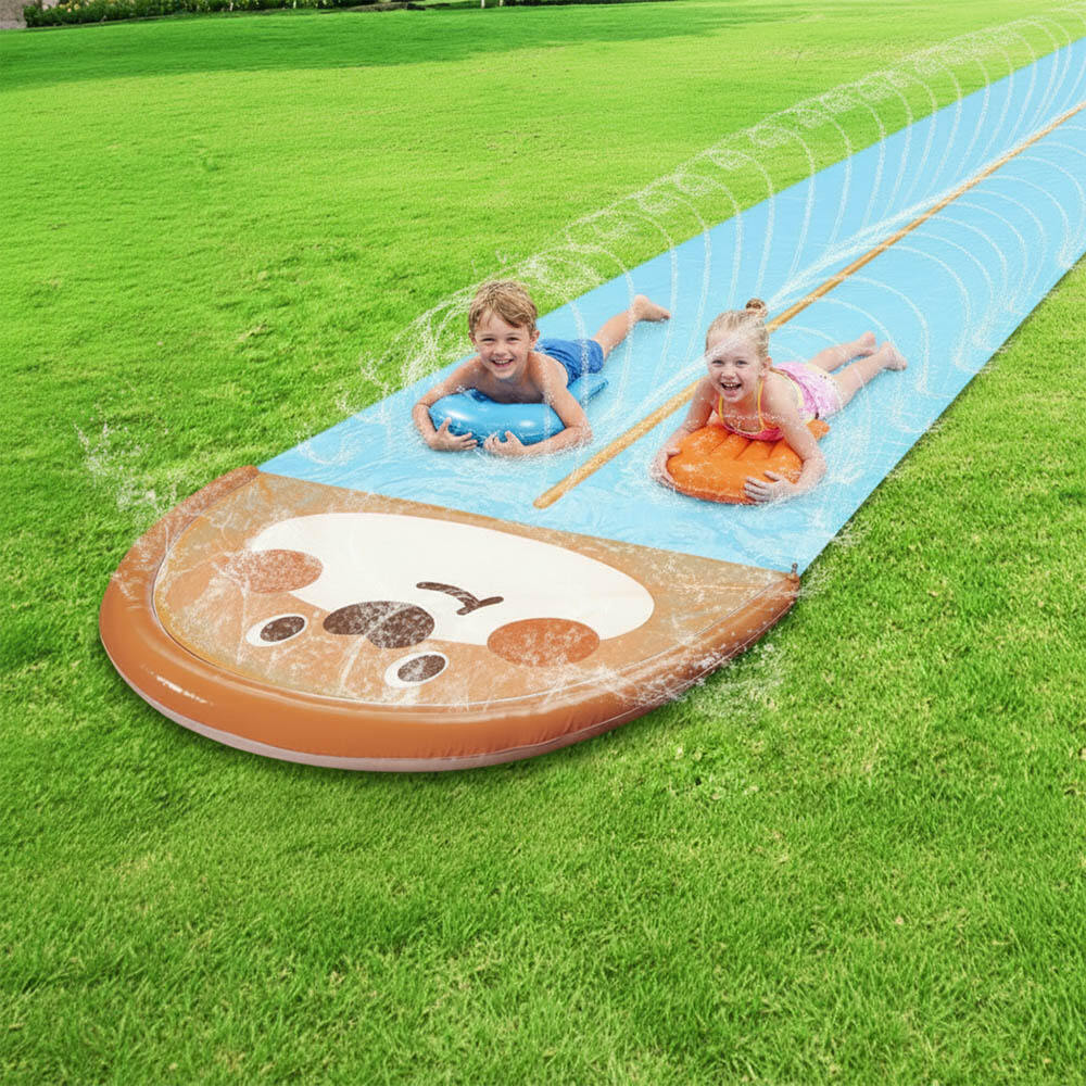 Εξωτερική υδροδιασκέδαση για λασπότοπο με 2 φουσκωτές πλακέτες ολίσθησης στο νερό και ψεκασμό, μακριές διαδρομές ολίσθησης για παιδιά