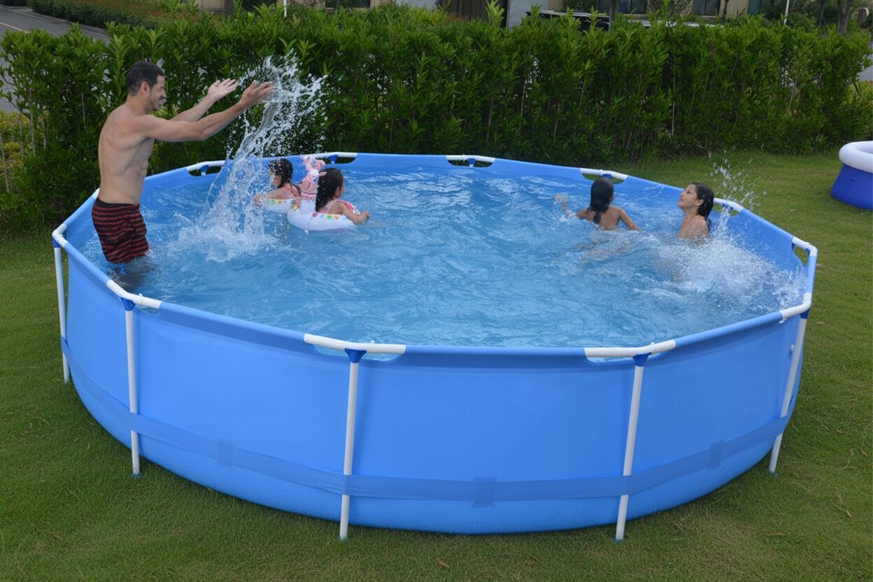Outdoor Swimming Pool.jpg