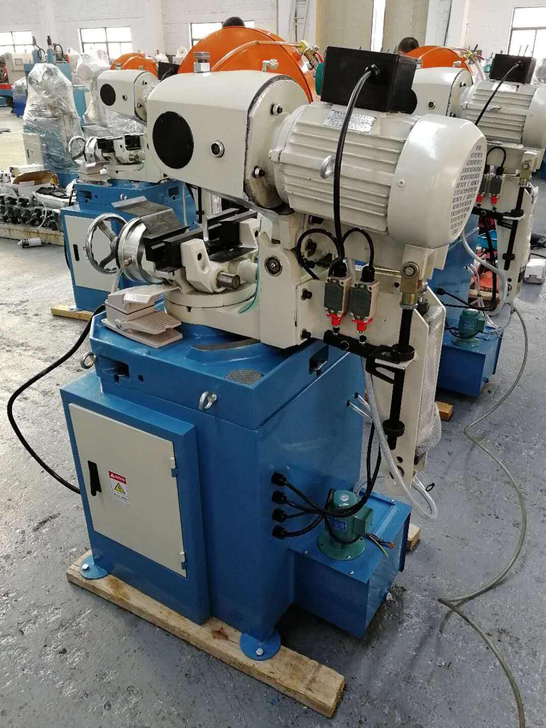 275 Pipe cutting machine details