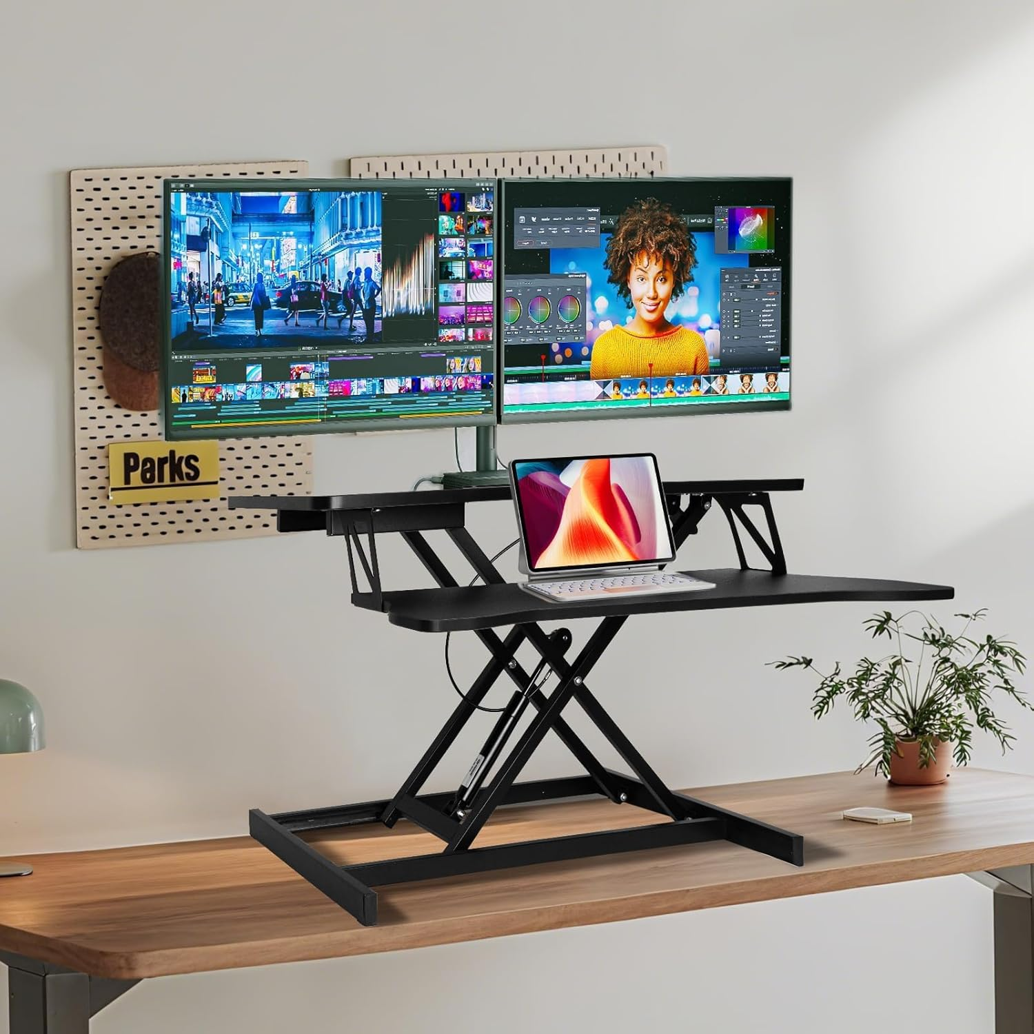 Q6 Doppelschichtige Gasfeder klappbarer Tisch, pneumatisch höhenverstellbarer Stehtischkonverter mit Tastaturhalter