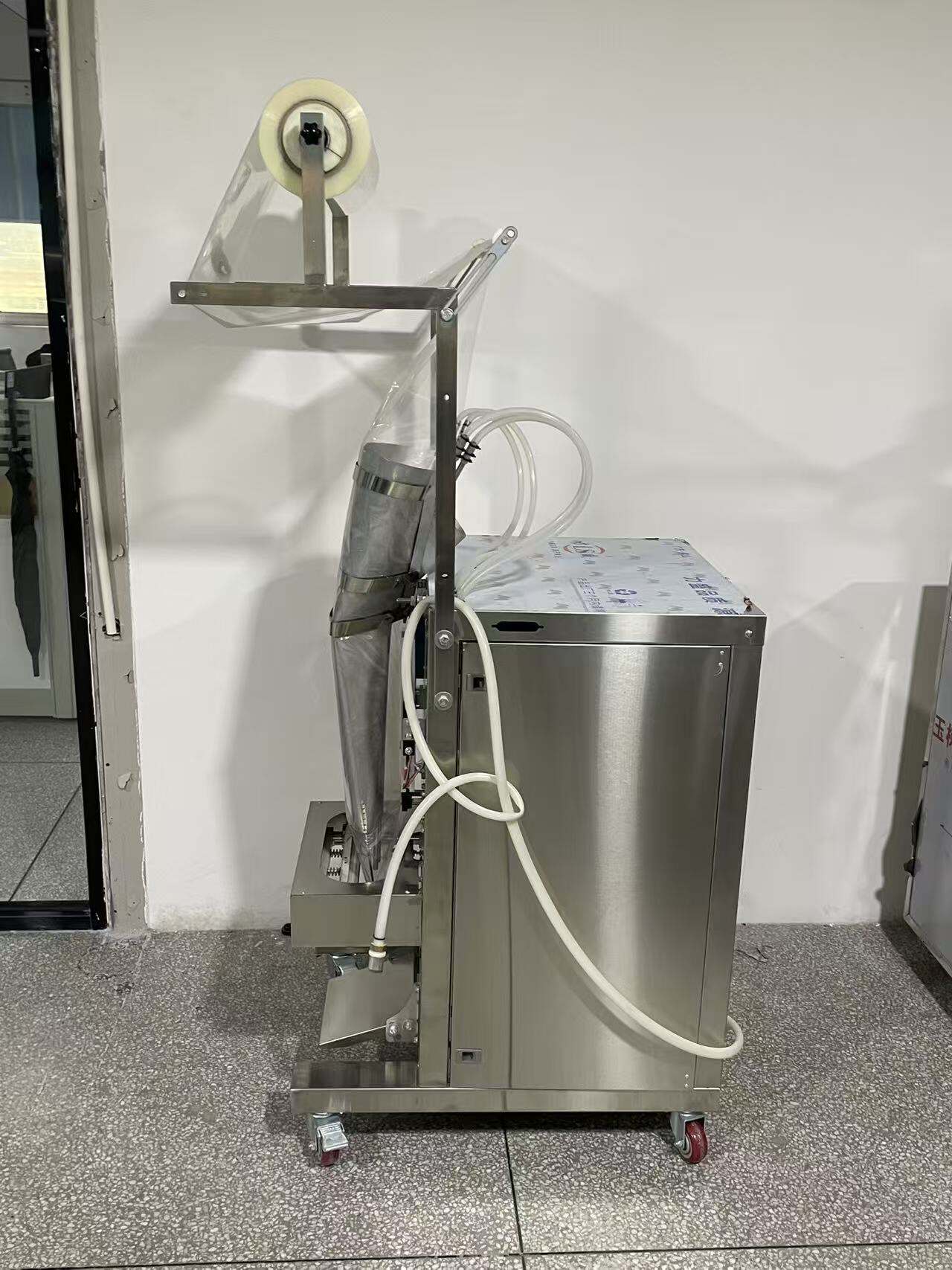 Top Features of an Advanced **Small Tea Bag Machine** for Sale