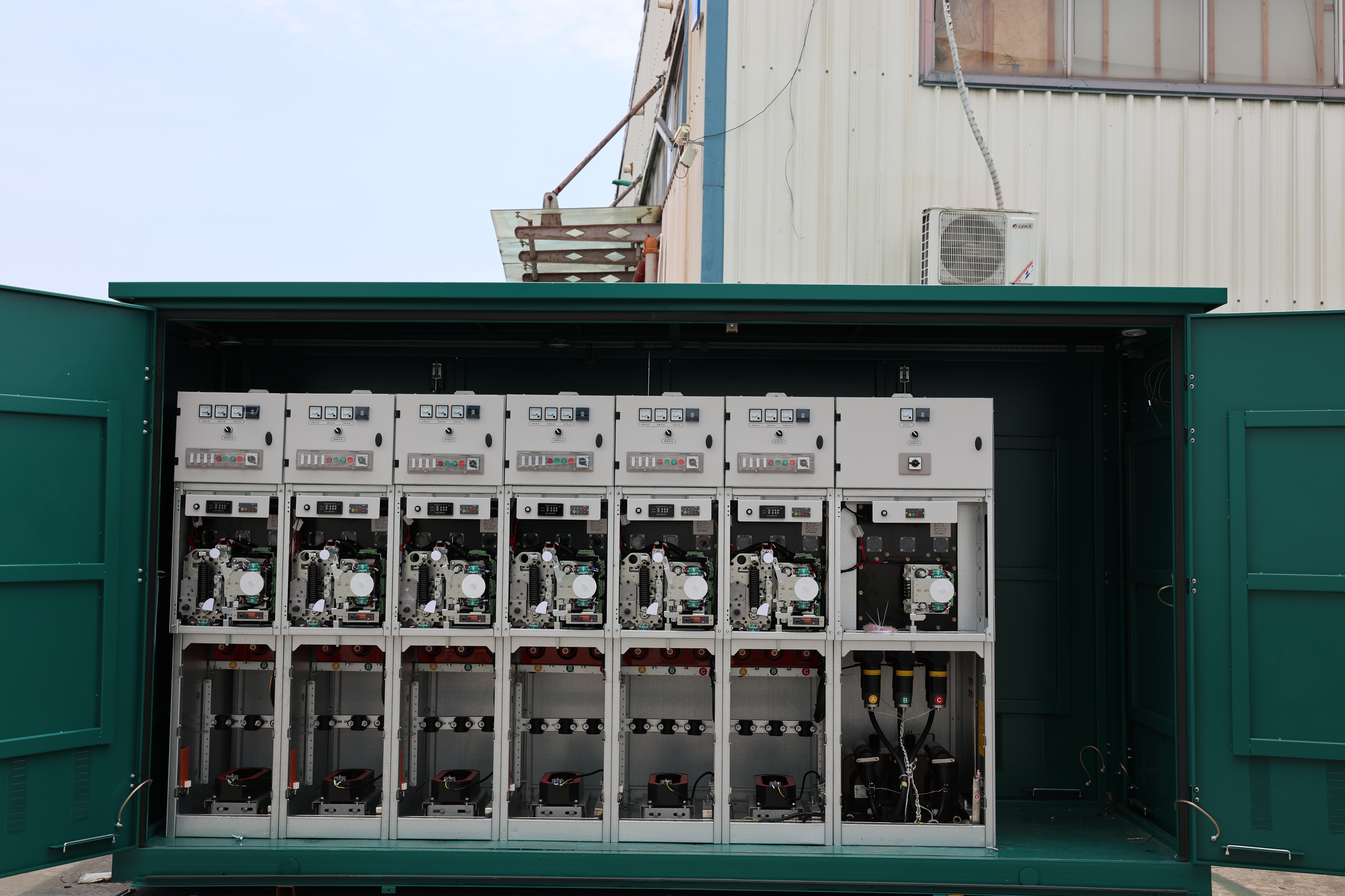 ميزات متقدمة للسلامة والموثوقية  