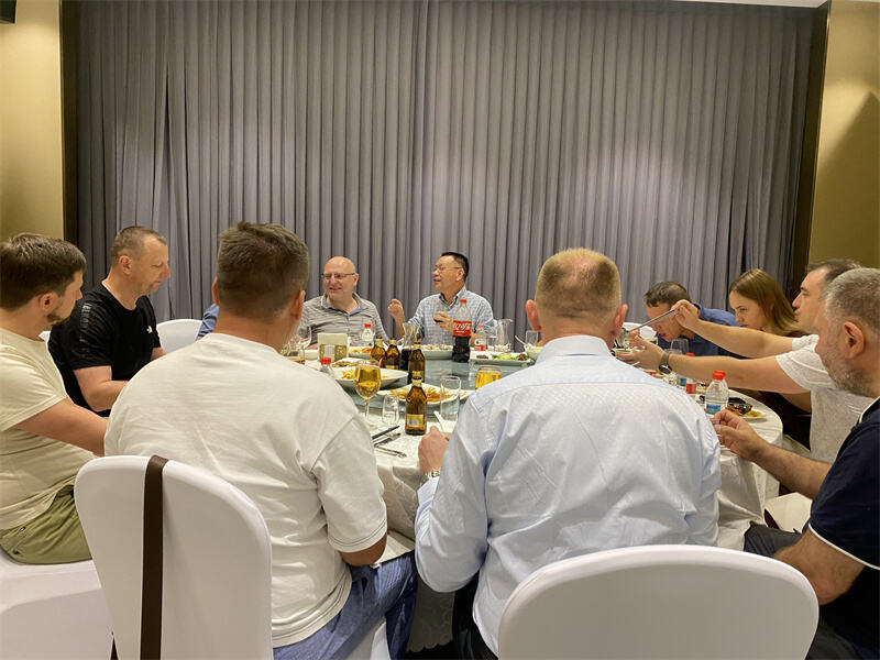Wedone and International Zinc Association Delegation Have Friendly Dinner Exchange