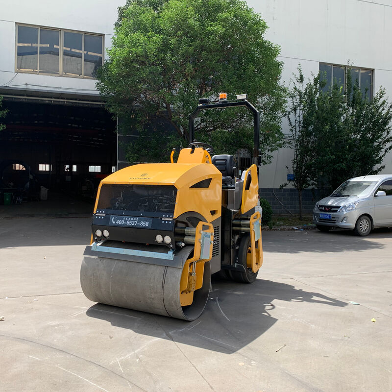 Gå-bakom-rullkompaktor: Manuell styrning för trånga utrymmen