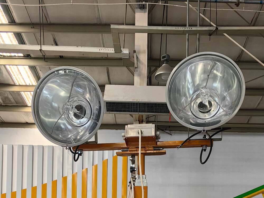 卤素灯metal halide lamp.jpg