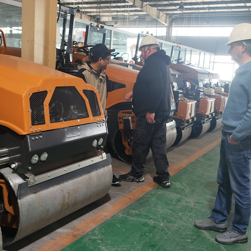 Clientes do Reino Unido visitaram a fábrica