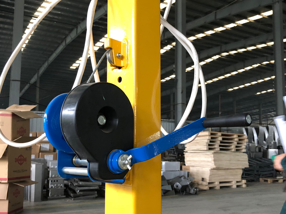 手动升降Lift rod operation.png