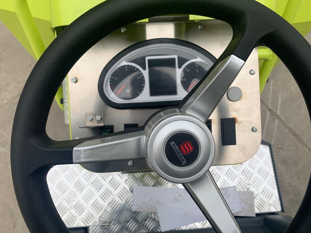 显示器Display screen.jpg