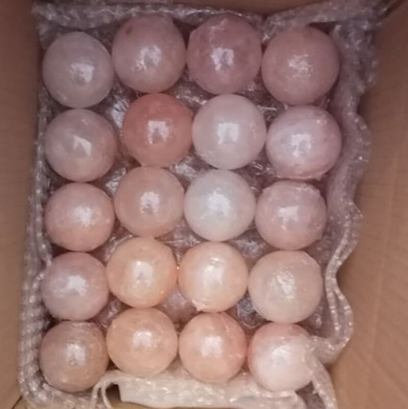 Versatilitate în Design și Aplicație  