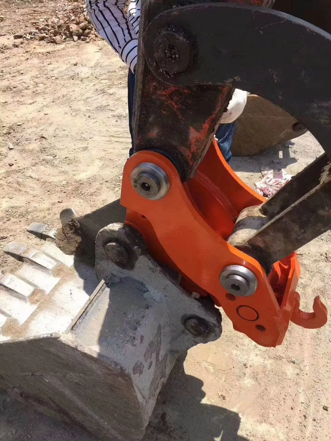 Excavator Parts Mechanical Quick Hitch Coupler From China Factory supplier