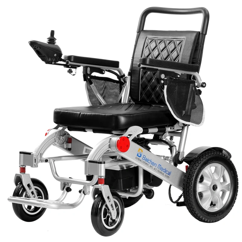 Xe lăn điện cải thiện tính độc lập cho người cao tuổi như thế nào