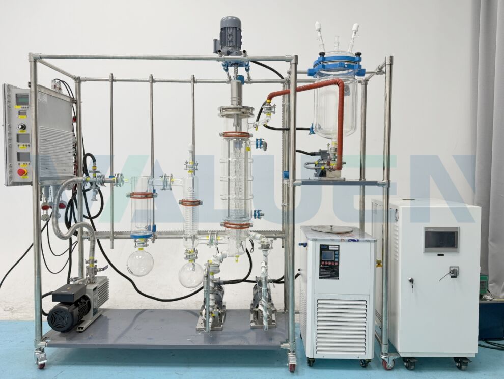 Visiškai automatinė sprogimo nekelianti 6 colių stiklinė molekulinė distiliavimo sistema sėkmingai pristatyta į Australiją