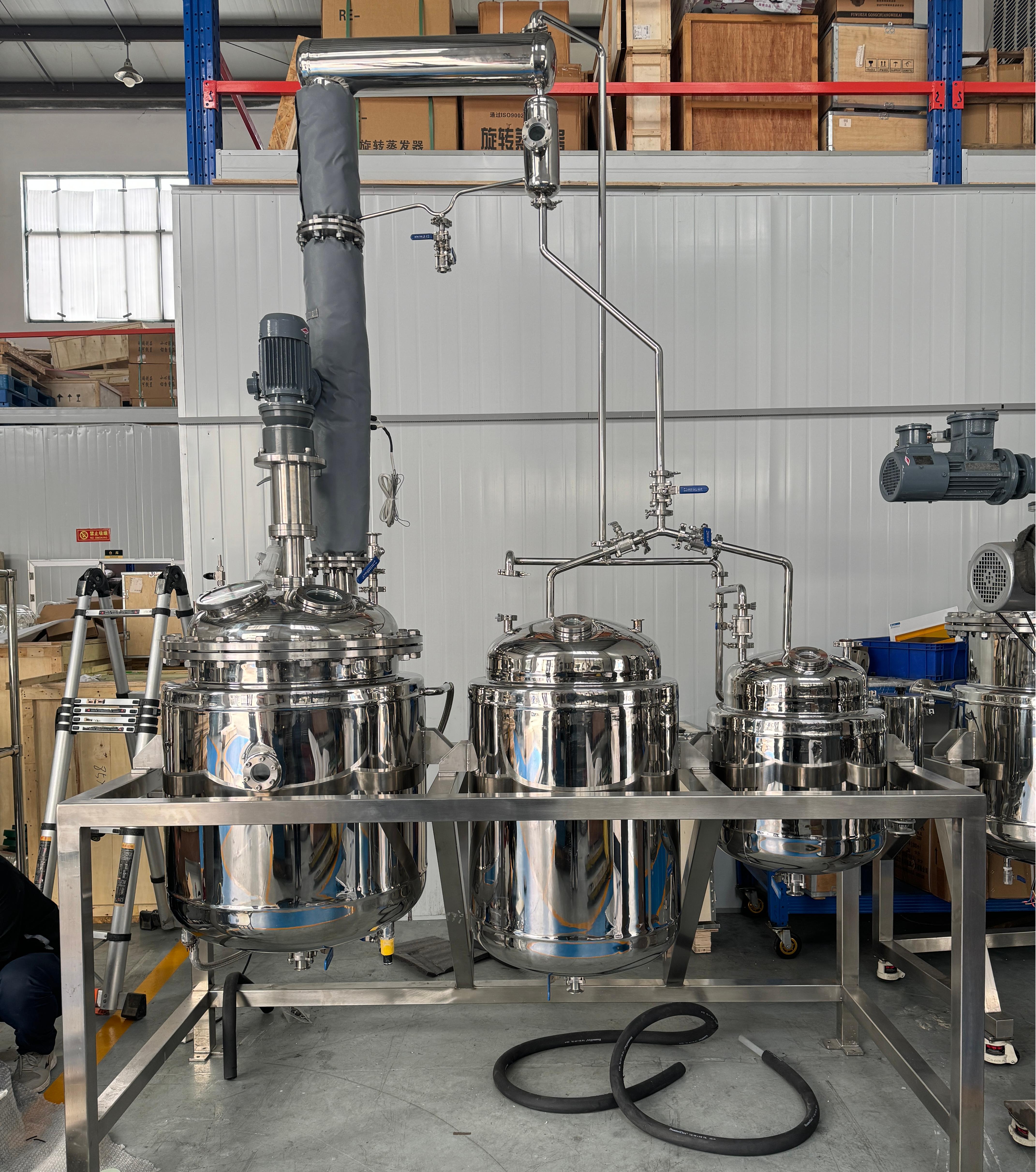 200l stainless steel fractional distillation equipment.jpg