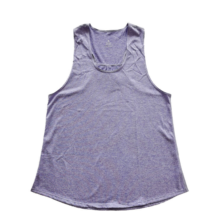 Tilpasset prestasjonsdame løpevest designet for pustbarhet og personlig stil