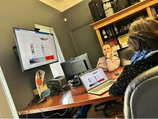 Cindy‘s Playbook: Reading the Silence