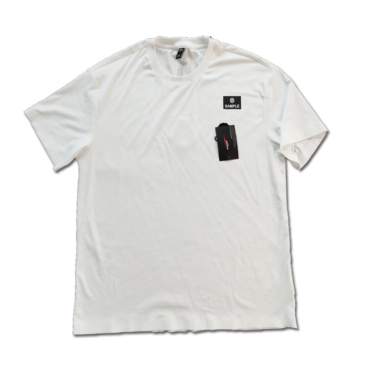 What Are the Common Fabric Types Used in Seamless T-Shirts Wholesale?