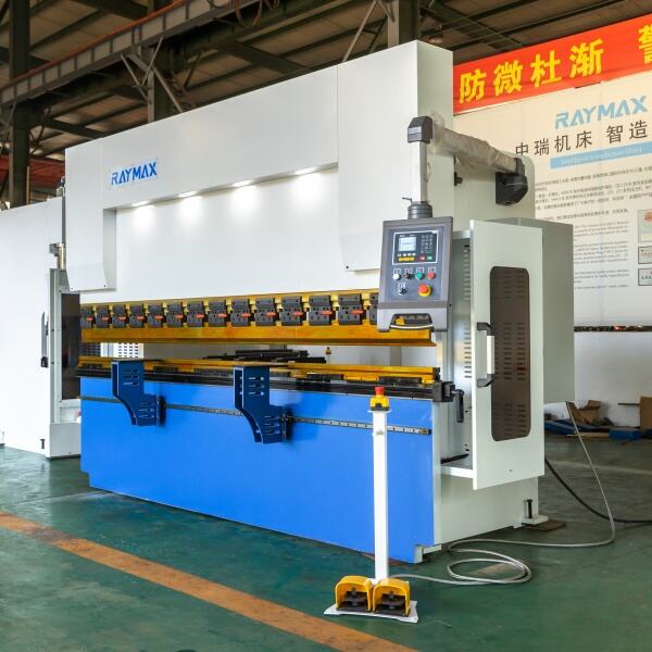 Hydraulic Press Brake with Dual-Cylinder Drive: RAYMAX’s Stable Bending Force Output
