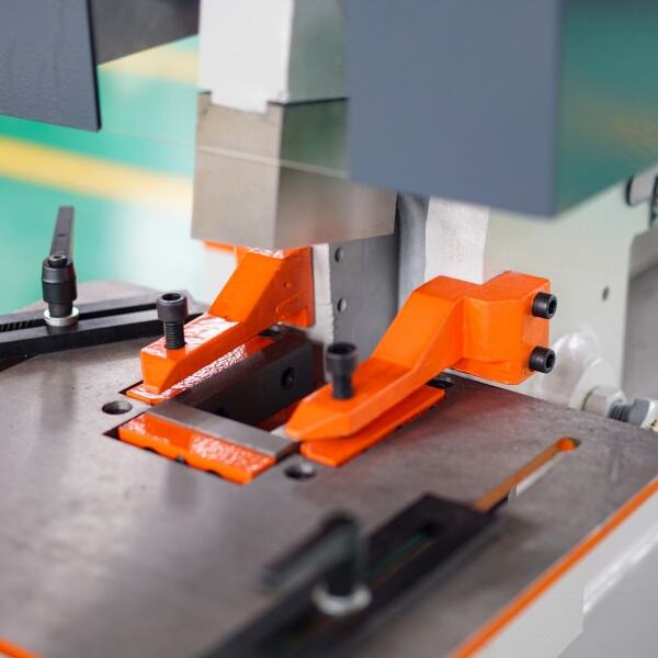 פתרונות מותאמים אישית לדרישות כל תעשייה