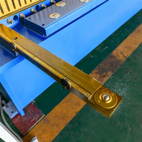 A Range of Industries that Use Shearing Machines