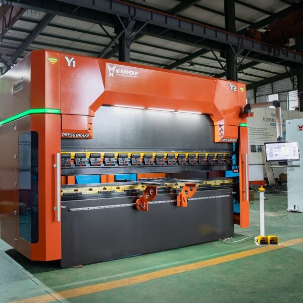 How to Maintain a CNC Press Brake: RAYMAX’s Technical Support