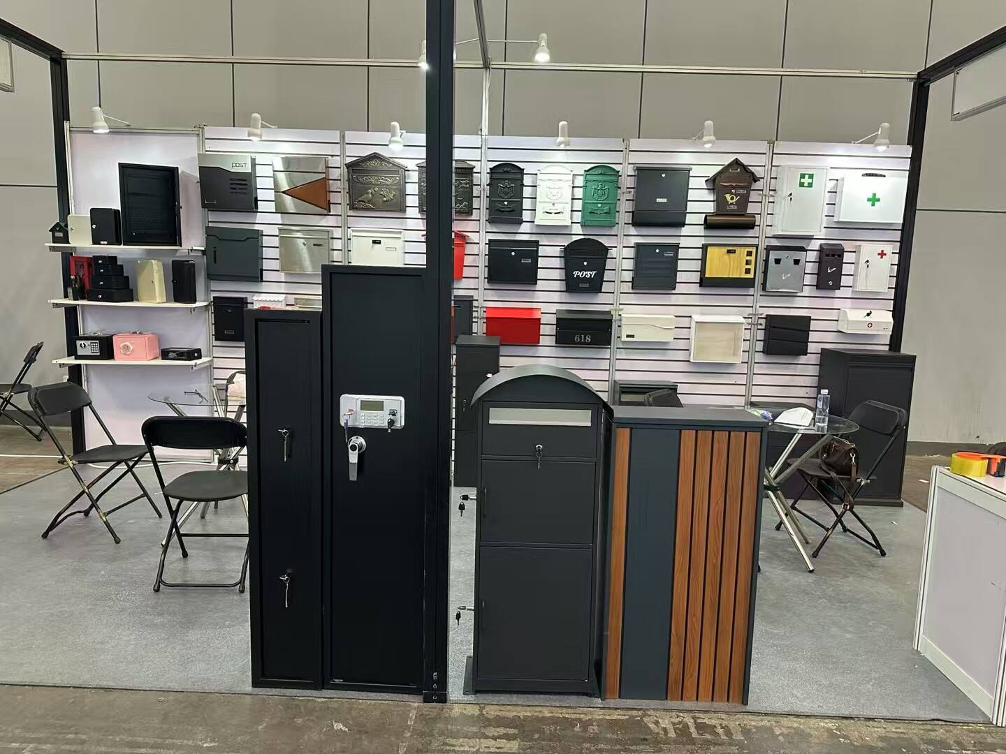 Reimagines the Modern Mailbox, Blending Security, Style, and Durability