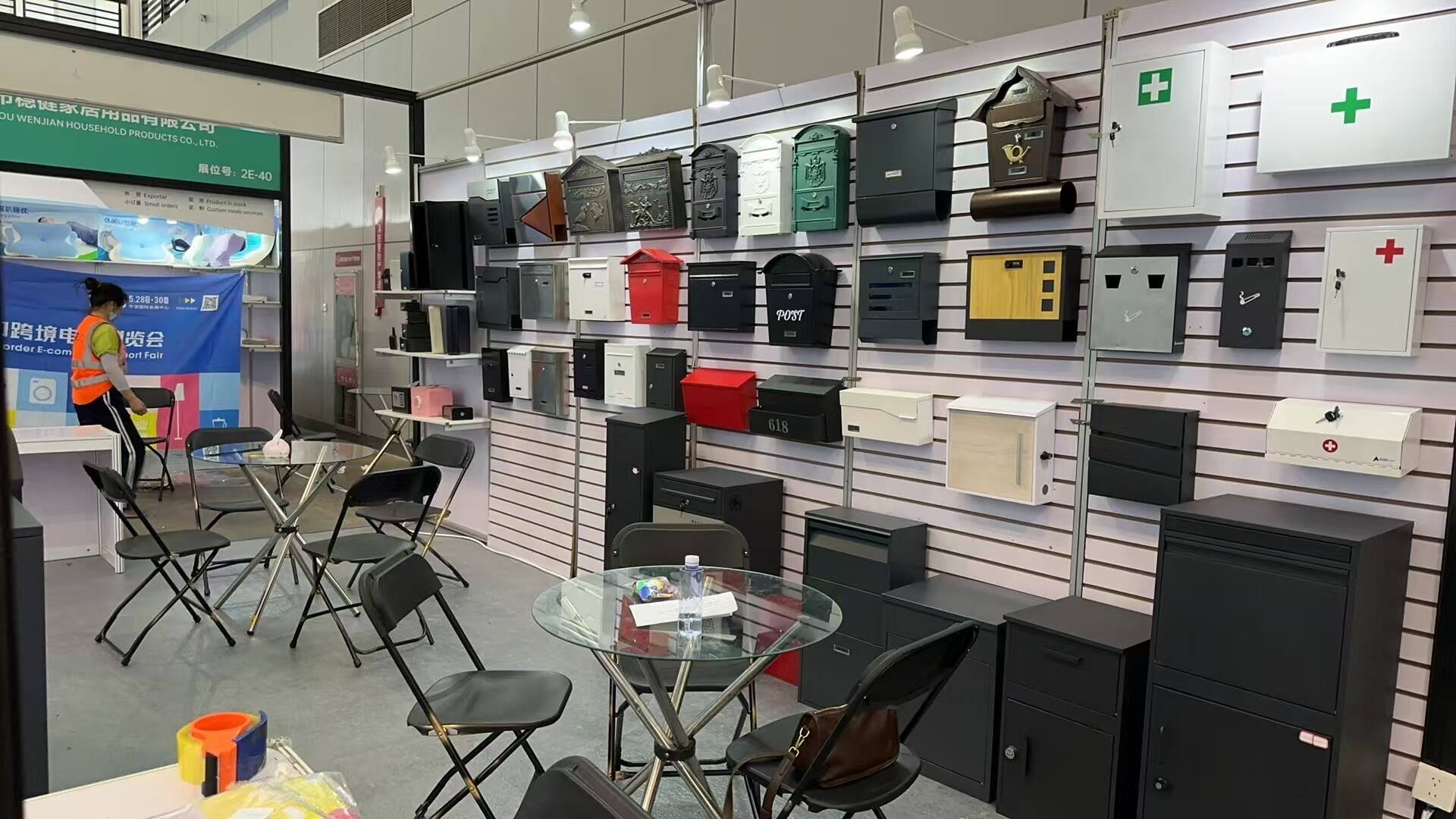 Reimagines the Modern Mailbox, Blending Security, Style, and Durability