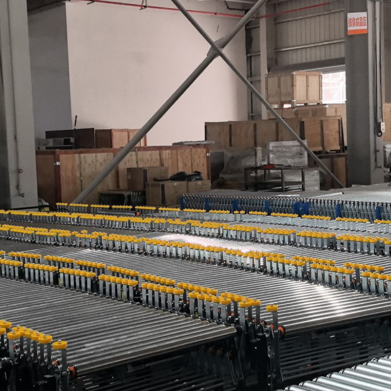 Maximisez l'efficacité avec des convoyeurs à gravité flexibles