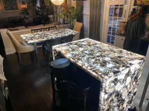 What Are the Considerations When Choosing an Artificial Stone Table Top?