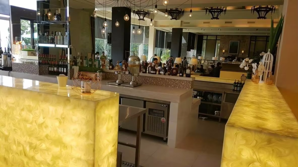 What artificial stone countertops fit commercial project customization?