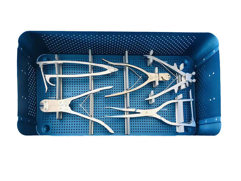 Posterior cervical spine nail rod internal fixation device