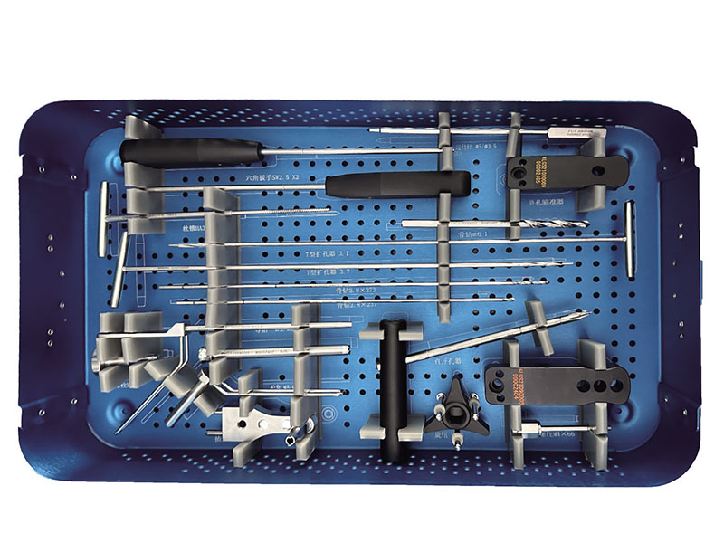 Miniature intramedullary nail instrument for ulnar and radius