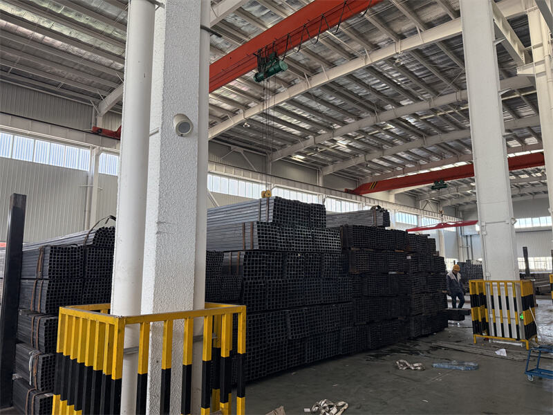 carbon steel aquare pipe factory.JPG