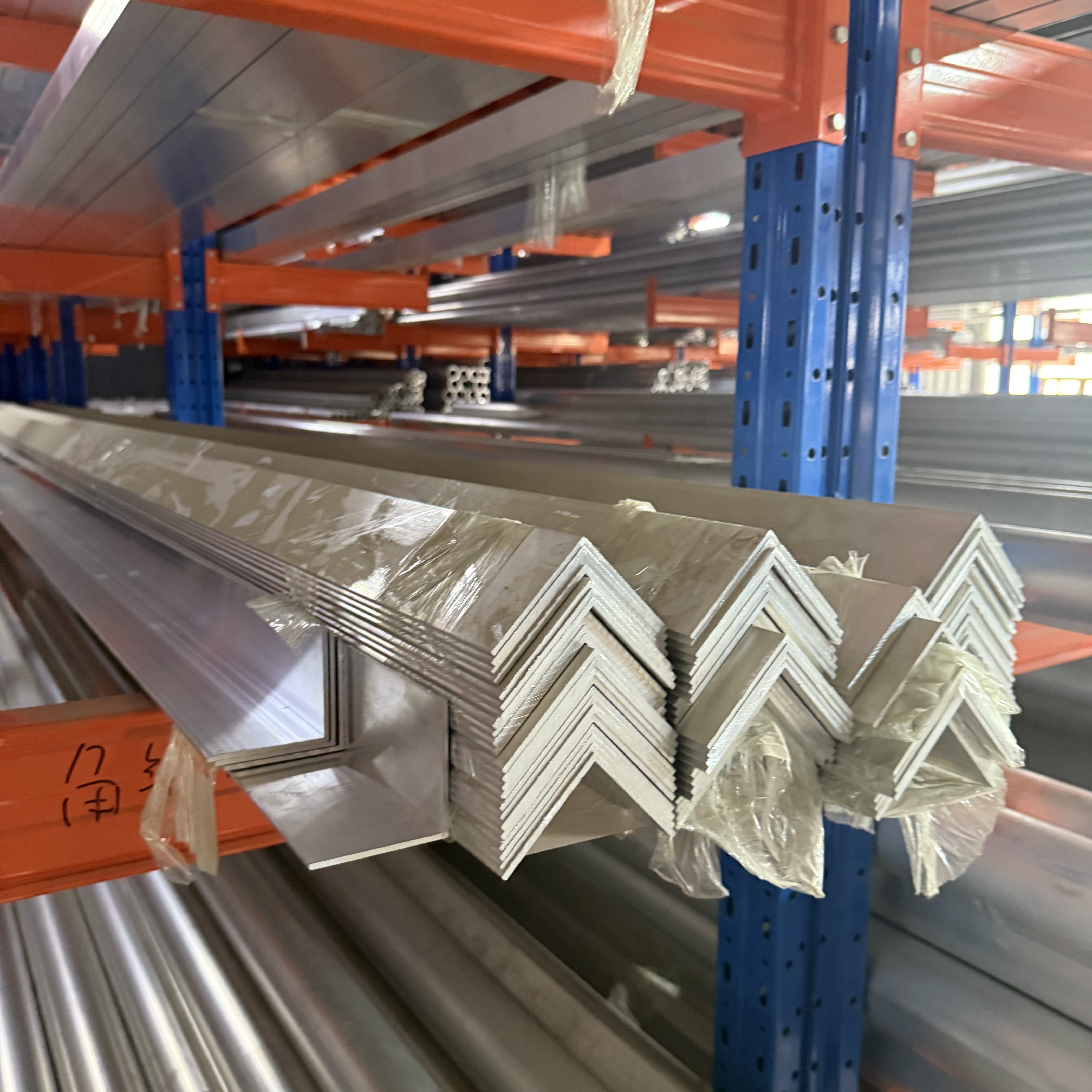 Ალუმინის პროფილი ფოლადის კუთხის ზომის ზომა