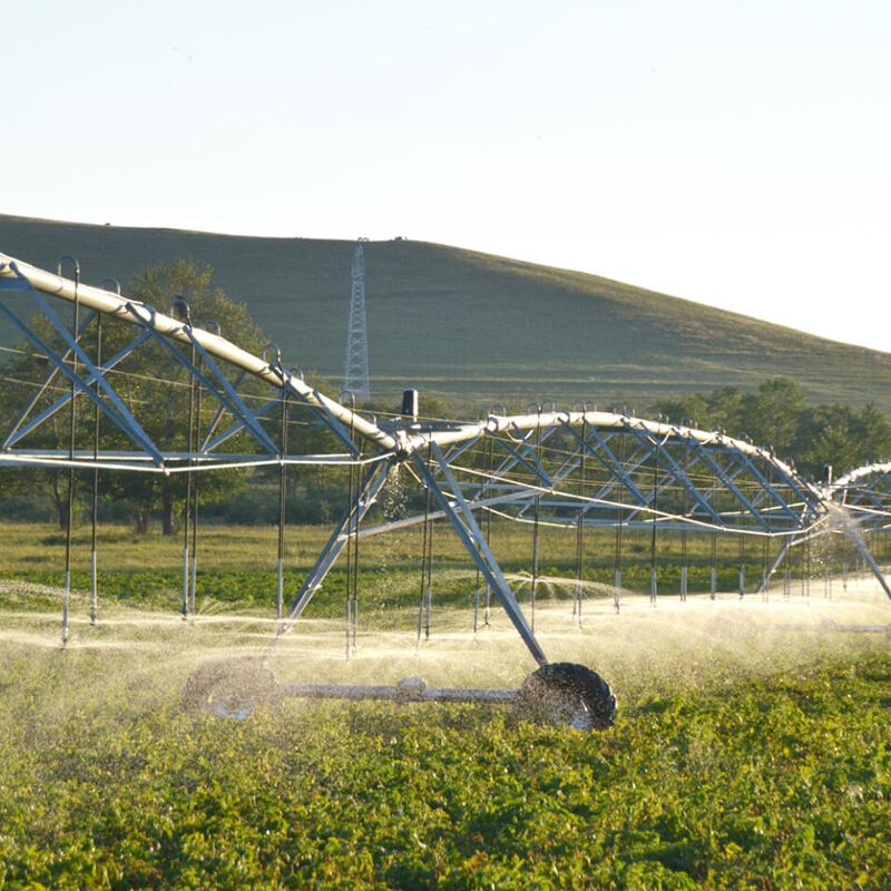 Agricultural center pivot irrigation
