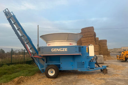 F1000 Tub Grinder Machine: Cost-Effective and Efficient, Boosting Modern Ranches' Quality and Income