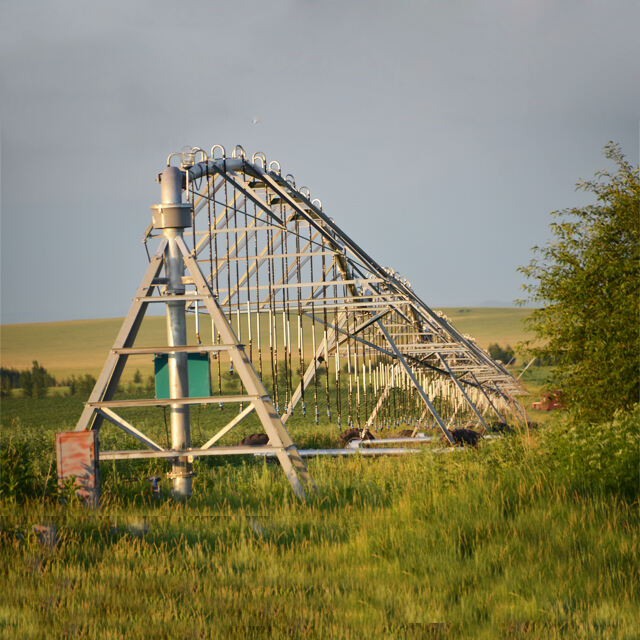Big center pivot irrigation system