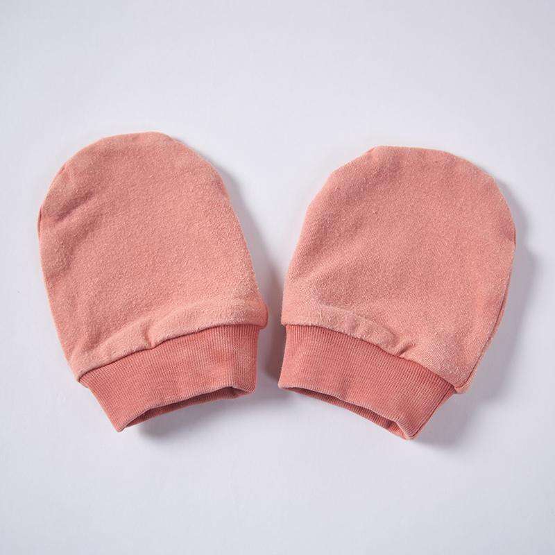 Ensemble bonnet et mitaines pour bébé en coton biologique – Bonnet ours pour nourrissons teint à base de plantes et mitaines anti-rayures, destiné aux marques soucieuses de l'environnement – Fabricant de couvre-chefs pour nouveau-nés sous marque propre (OEM) ou conception sous marque propre (ODM) personnalisé