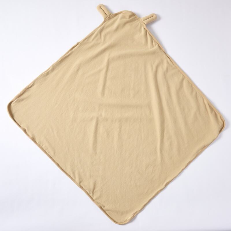 Fournisseur de couvertures bébé à capuche en coton biologique personnalisées, teintes avec des plantes, langes pour nouveau-né OEM/ODM, couvertures d'accueil bébé écologiques