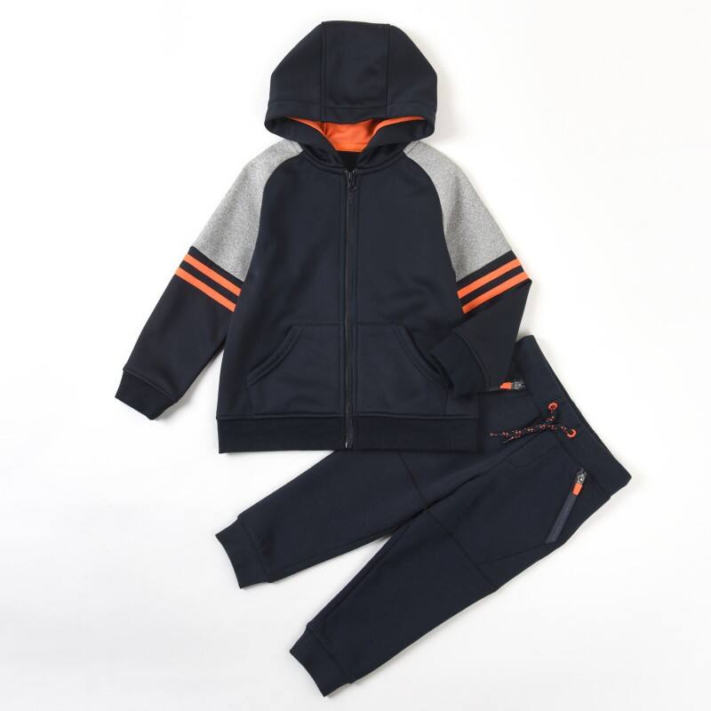 Hoodie-und-Hose-Set aus Bio-Baumwolle