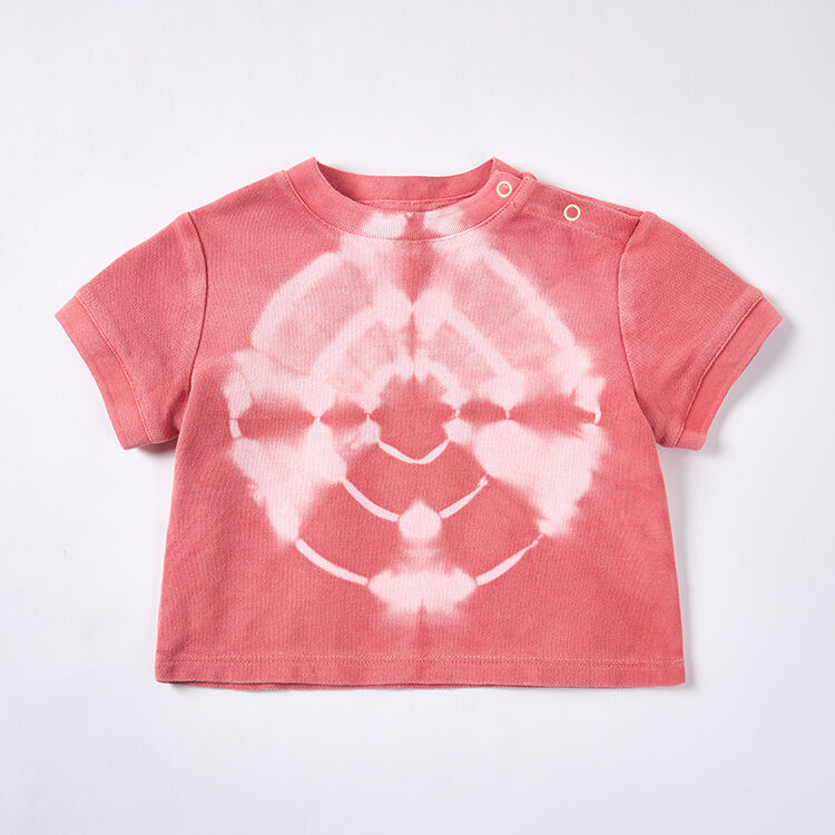 Sustainable & Unique: Plant-Dyed Shoulder-Snap T-Shirt for Brand Customization