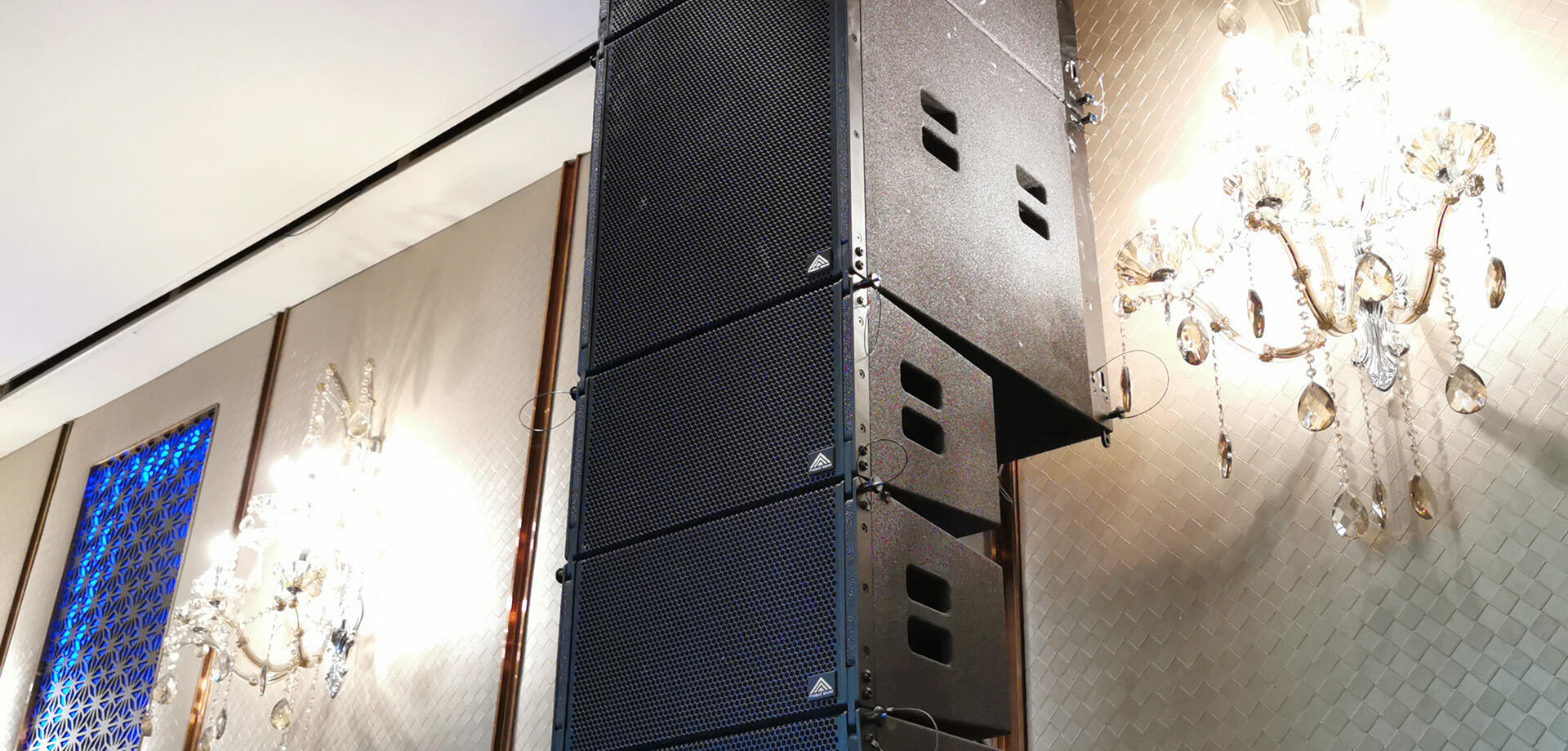 Suitable for outdoor mobile performances