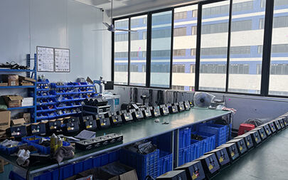 production 100+ unit app bluetooth laser light and packing everyday.hot selling for reseller client