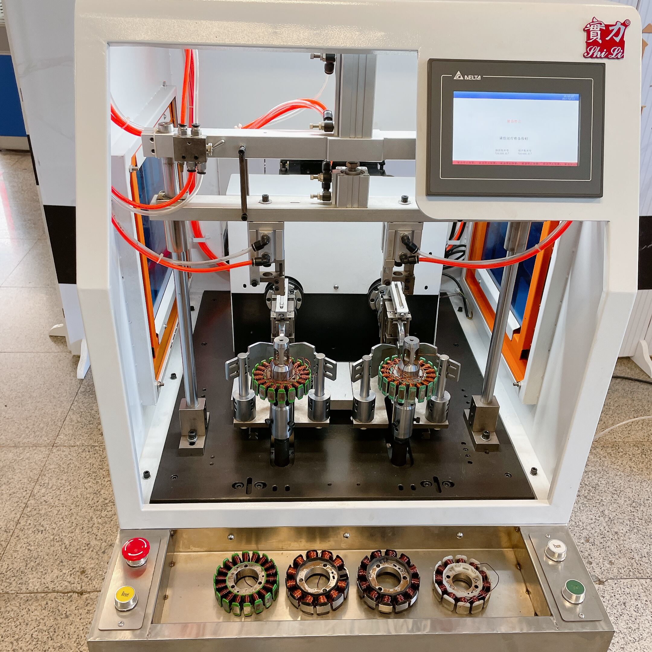 Kontrolli i shkëlqyer i tensionit të telit siguron performancën optimale të transformatorit