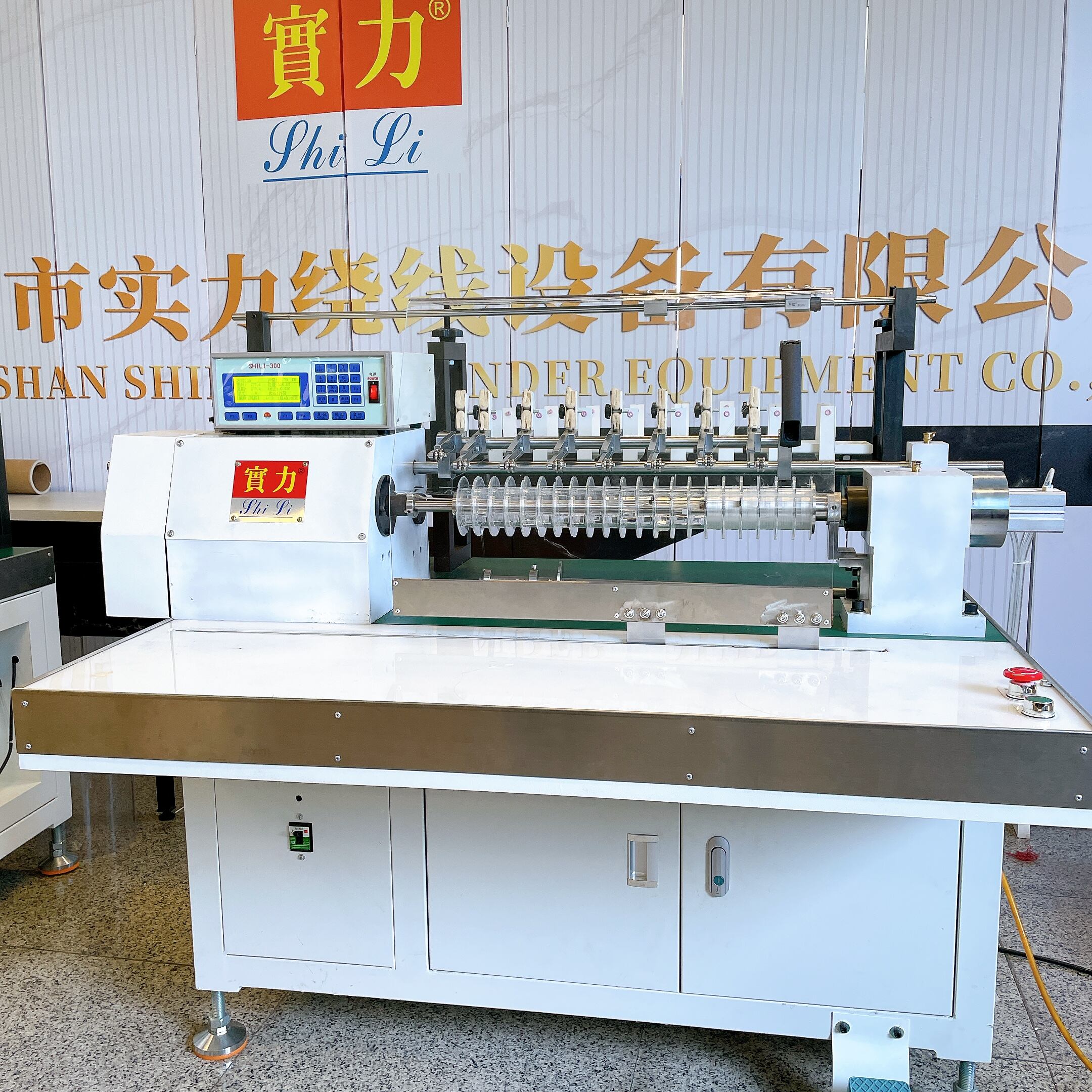 Automatizim me Shpejtësi të Lartë për Efikasitetin Maksimal të Prodhimit