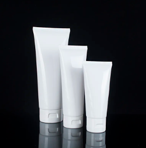 Top 5 korzyści z używania plastikowych tubek do twoich produktów