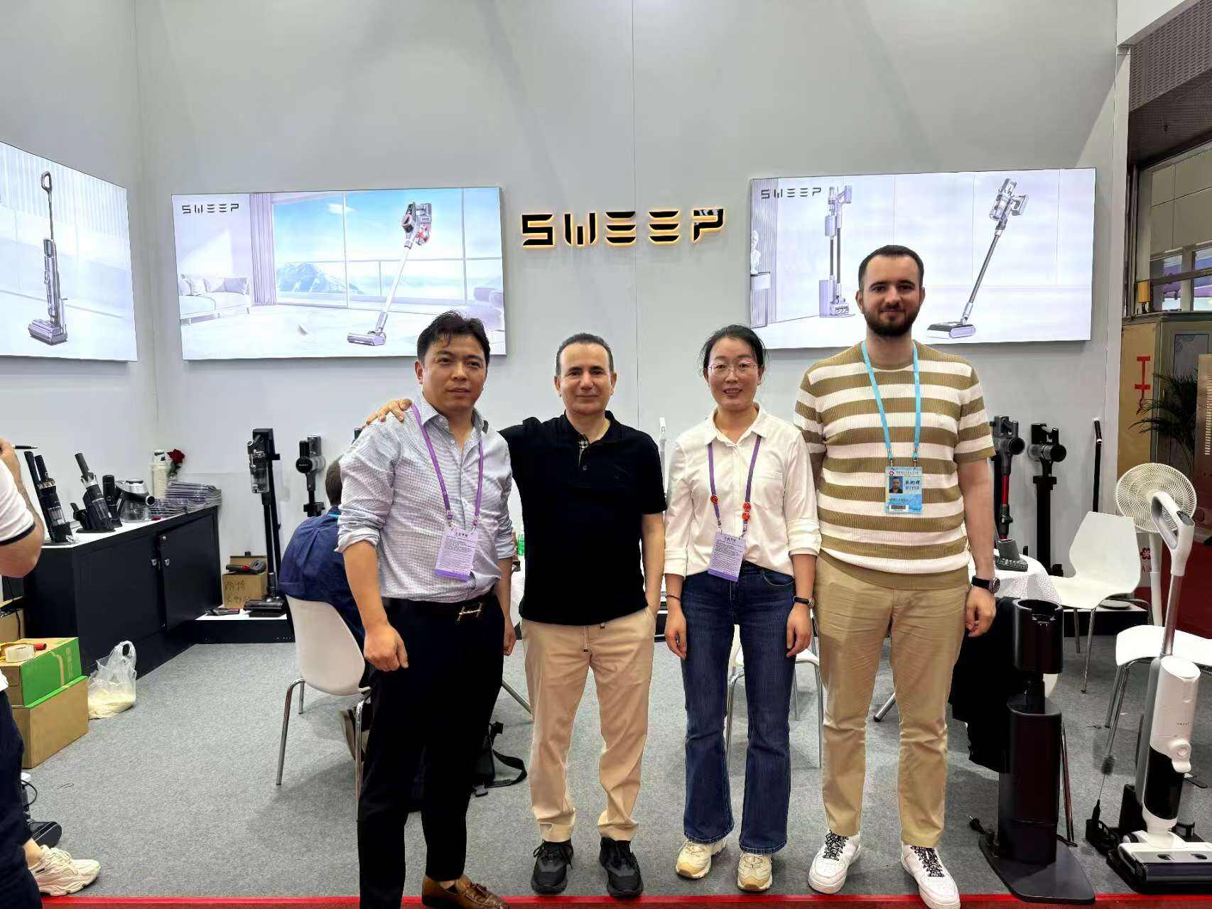 Suzhou Sweep Electric Memamerkan Solusi Pembersihan Inovatif di Canton Fair ke-138